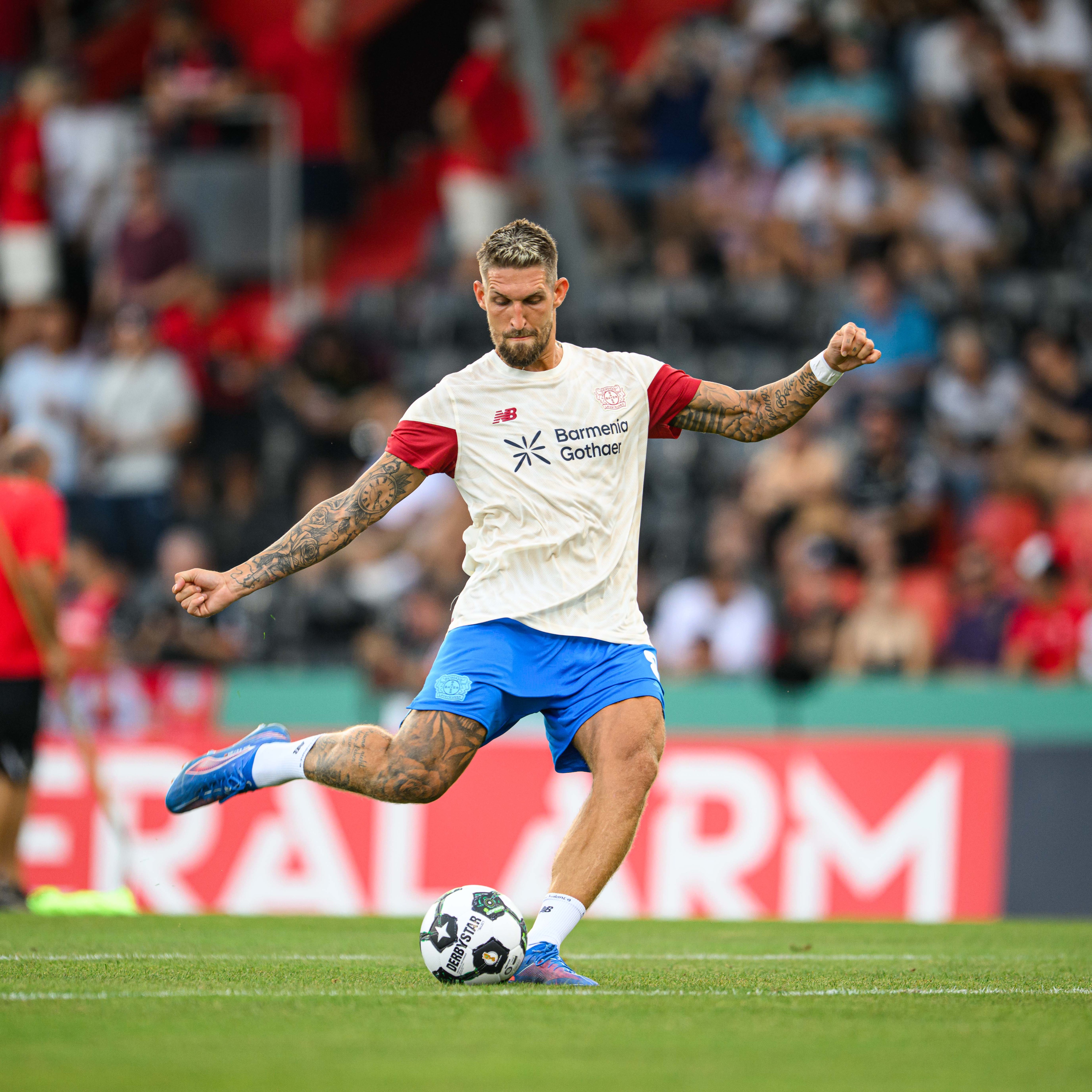 开云体育-勒沃库森官方：因极端天气，球队德国杯对阵格罗巴斯帕奇的比赛暂停