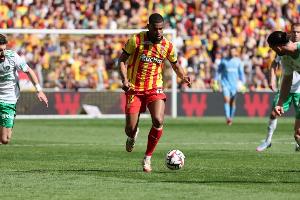 开云体育-队报：迪乌夫2500万欧不含奖金加盟国米，周五体检